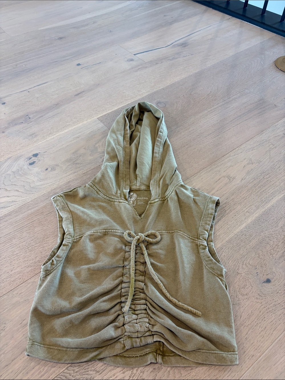 Women’s Pilcro sleeveless hoodie
